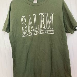 Green Salem MA T-shirt (L)